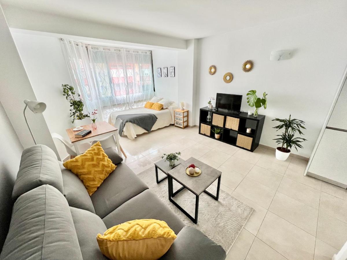 Precioso Estudio Con Piscina, Junto A La Playa Torre Del Mar Kültér fotó