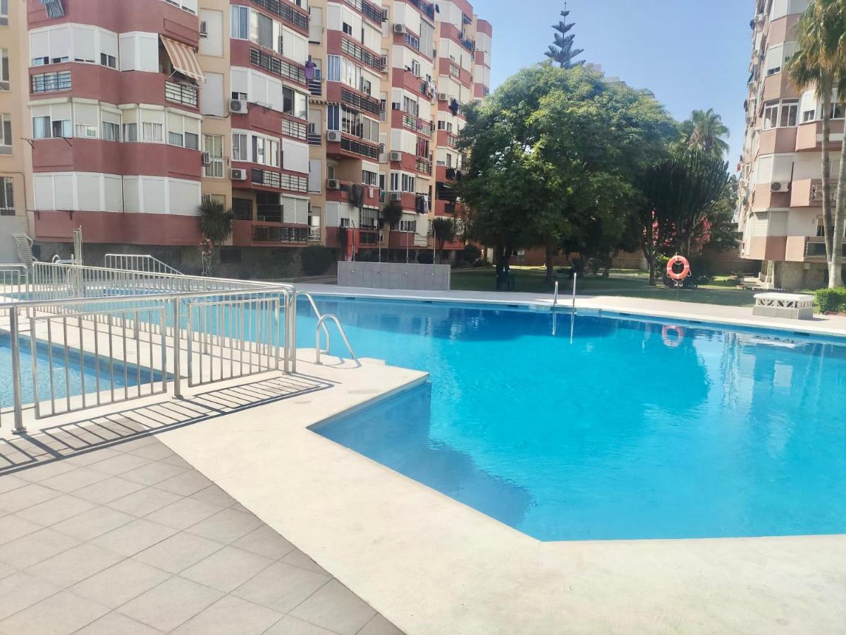 Precioso Estudio Con Piscina, Junto A La Playa Torre Del Mar Kültér fotó